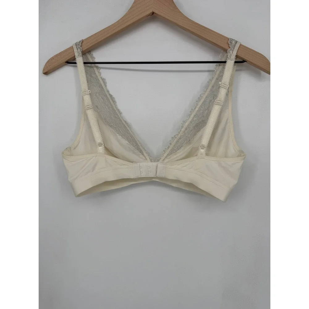 Wacoal Embrace Lace Wire Free Bralette Size 38 Cream Silver Lace Trim  852191